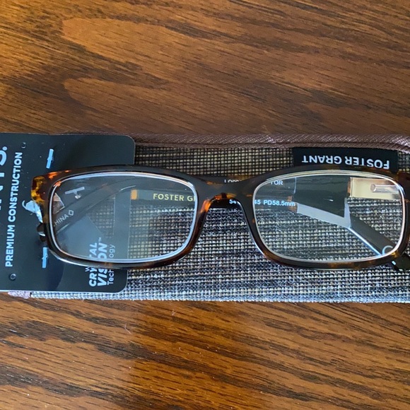 NWT. Foster Grants +1.50 Reading Glasses - Picture 2 of 6